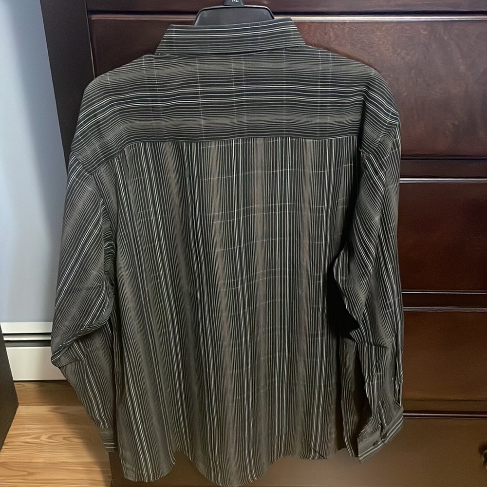 Mens button down - Picture 2 of 6